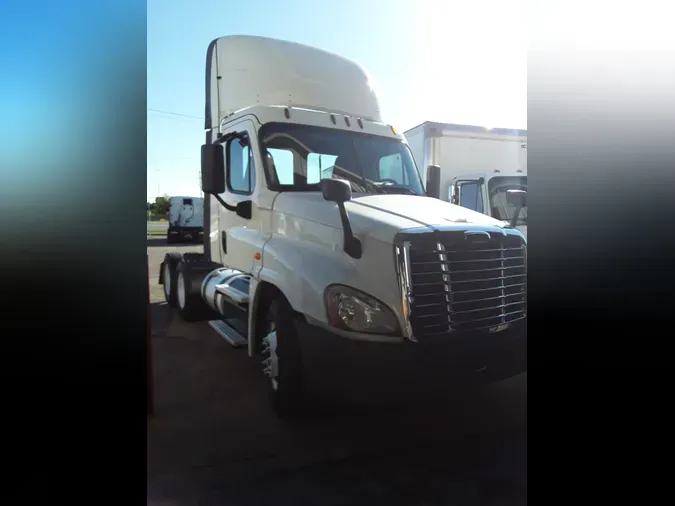 2018 FREIGHTLINER/MERCEDES CASCADIA 125