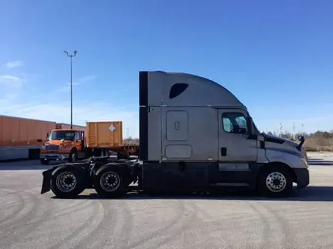 2020 Freightliner Cascadia