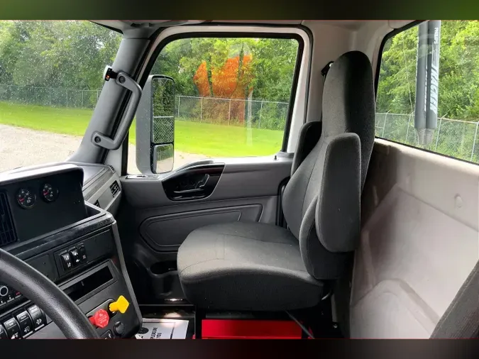 2022 INT LT625 6x4