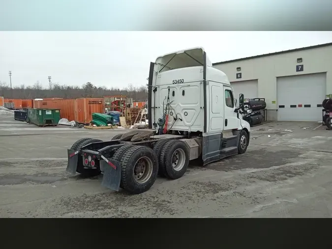 2022 Freightliner Cascadia 126