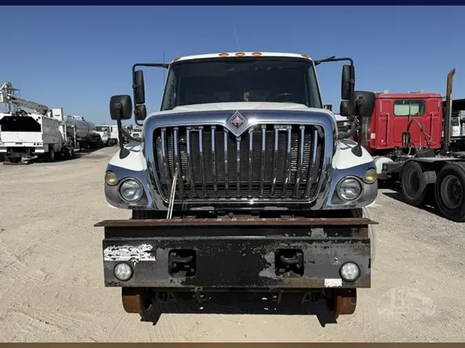 2011 INTERNATIONAL WORKSTAR 7400