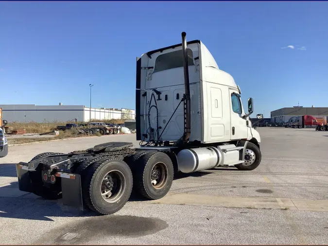 2019 Freightliner Cascadia 126