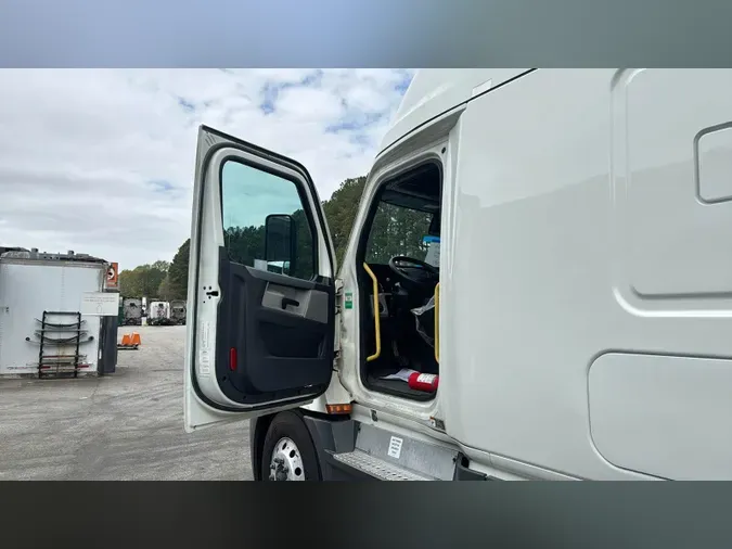 2022 Freightliner Cascadia 1265f1635225754637e88a045140d2c5fb9