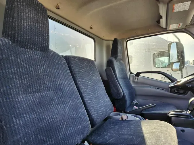 2019 HINO 195