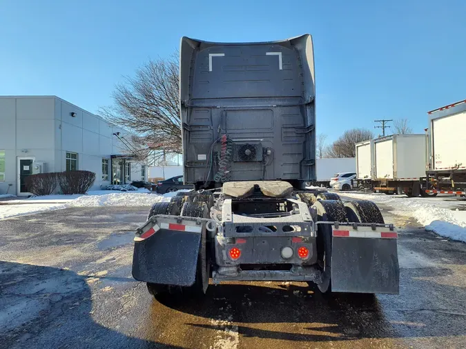 2019 VOLVO VNL64T-760