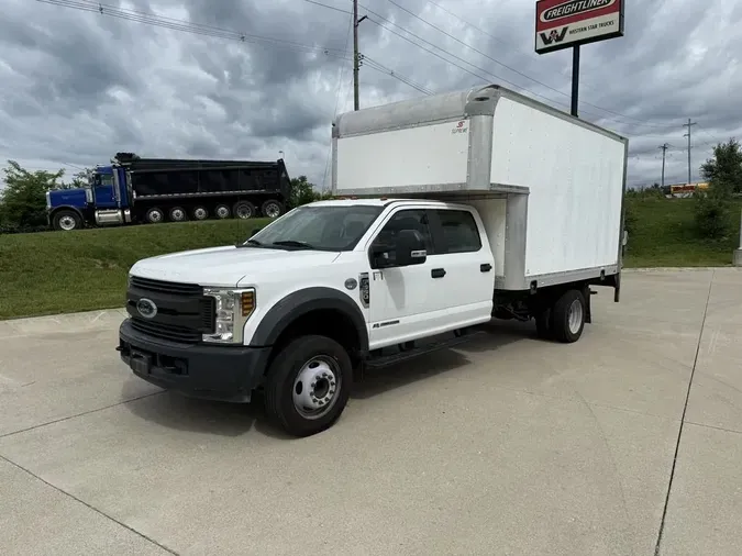 2019 Ford Super Duty Chassis Cab F-550 XL Crew Cab5f1a0bd8f3473c56a958a09876f54318