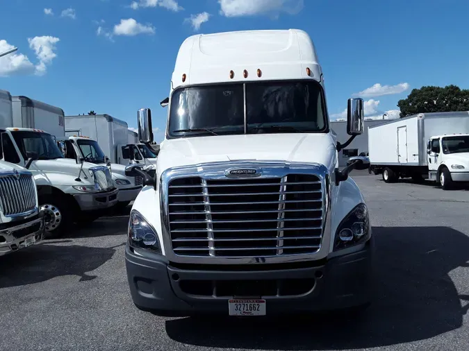 2018 FREIGHTLINER/MERCEDES CASCADIA 125