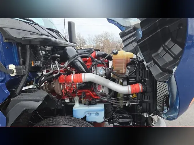 2021 INTERNATIONAL LT