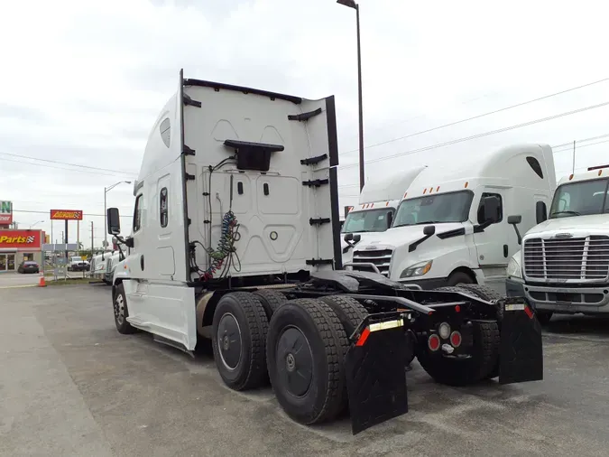 2020 FREIGHTLINER/MERCEDES CASCADIA 125