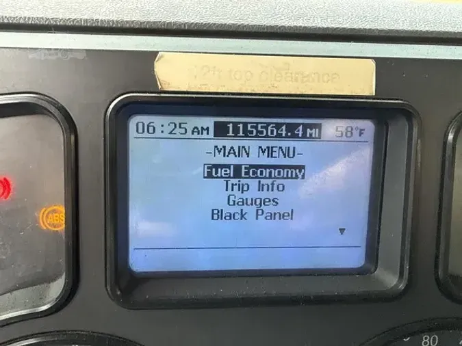 2013 MACK GRANITE GU813