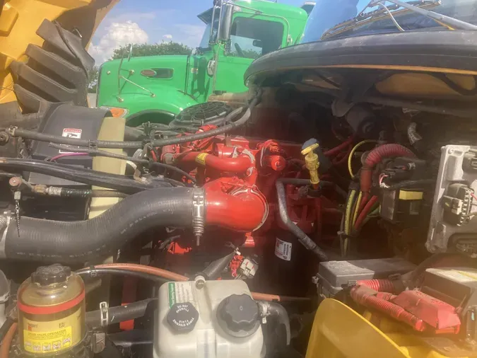 2019 Freightliner Business Class M2 106
