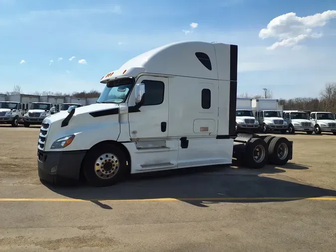 2019 FREIGHTLINER NEW CASCADIA PX126645f2158e9b5de9fedd6b56aeead56148e