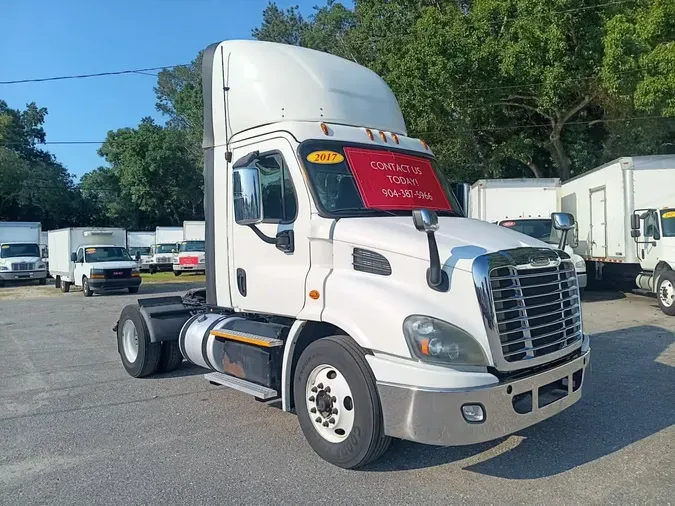 2017 FREIGHTLINER CASCADIA 113