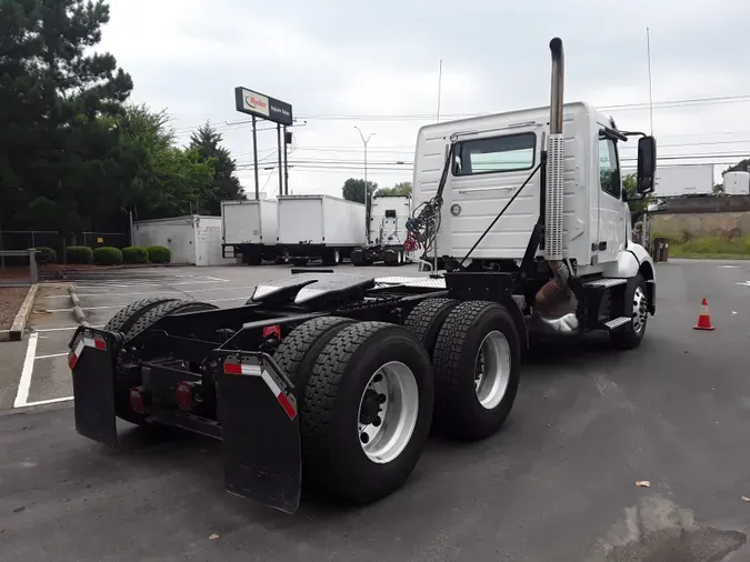 2019 VOLVO VNL64TRACTOR