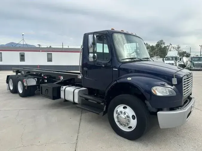 2016 Freightliner Business Class M2 106