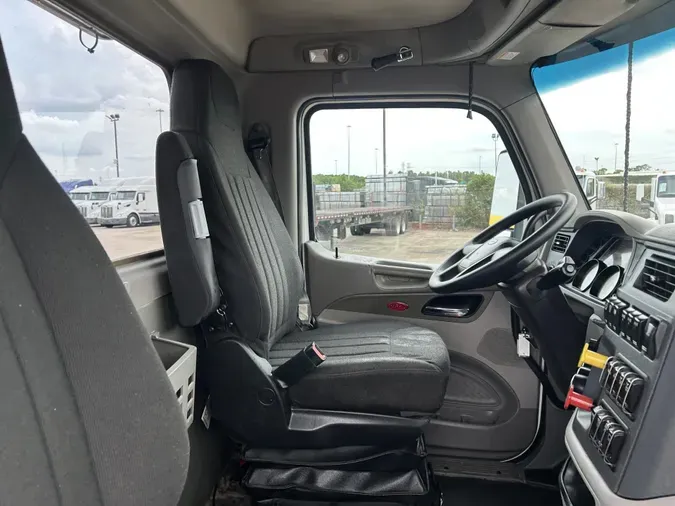 2020 Peterbilt 567