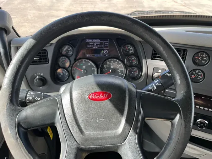 2022 Peterbilt 5795f32d50fbf3a2743befb339f51eded4b