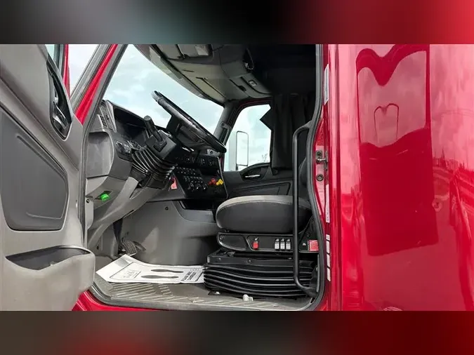 2023 INTERNATIONAL LT