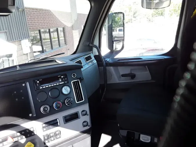 2023 FREIGHTLINER/MERCEDES CASCADIA PX11664ST