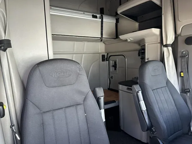 2022 Peterbilt 579
