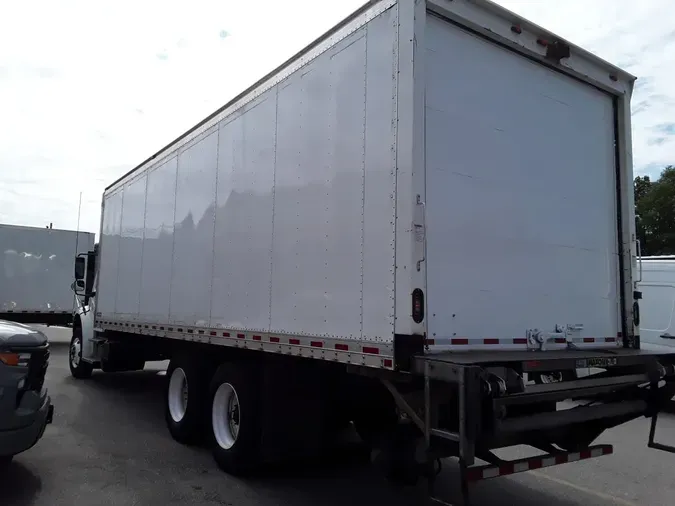 2018 FREIGHTLINER M2 106