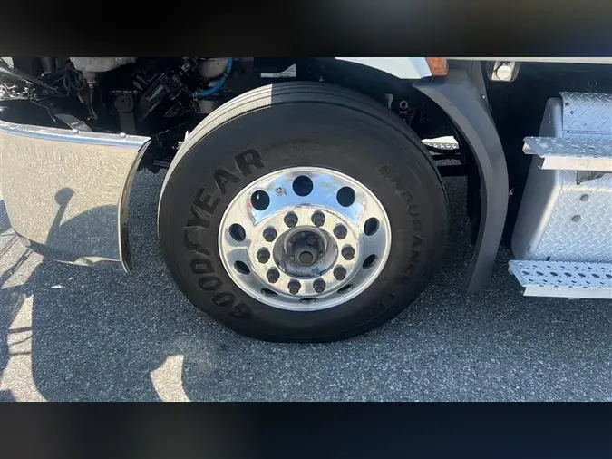 2020 FREIGHTLINER CA116