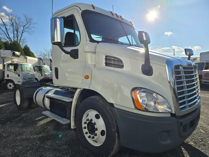 2018 FREIGHTLINER/MERCEDES CASCADIA 113