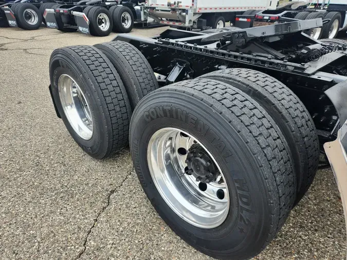 2024 VOLVO VNL64T8605f41e8dff1f648aef2e7ebdca4e51e15