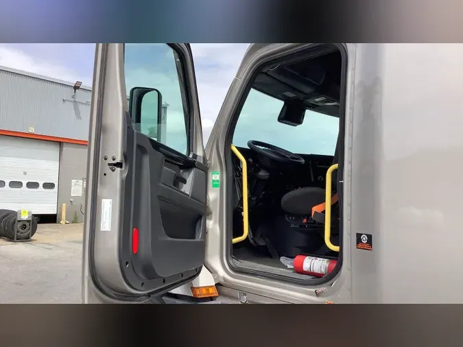 2024 Freightliner Cascadia