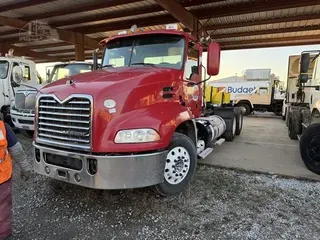 2016 MACK PINNACLE CXU613