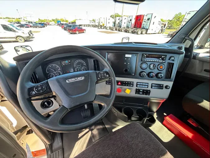 2022 Freightliner Cascadia 126