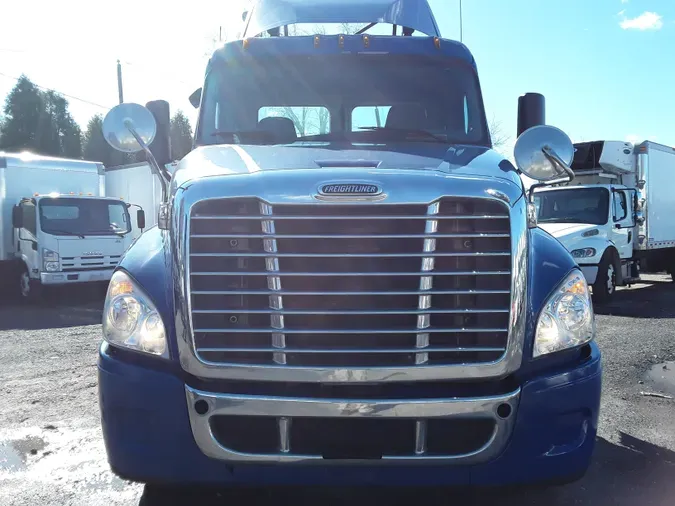 2017 FREIGHTLINER/MERCEDES CASCADIA 125