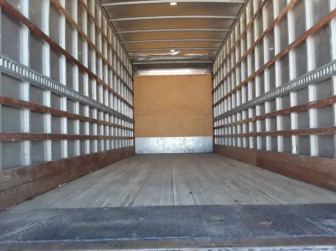 2020 FREIGHTLINER M2 106