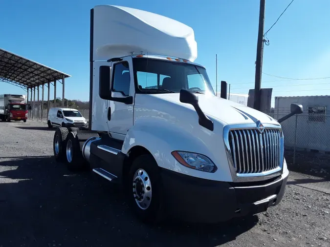 2018 NAVISTAR INTERNATIONAL LT625 DAYCAB T/A