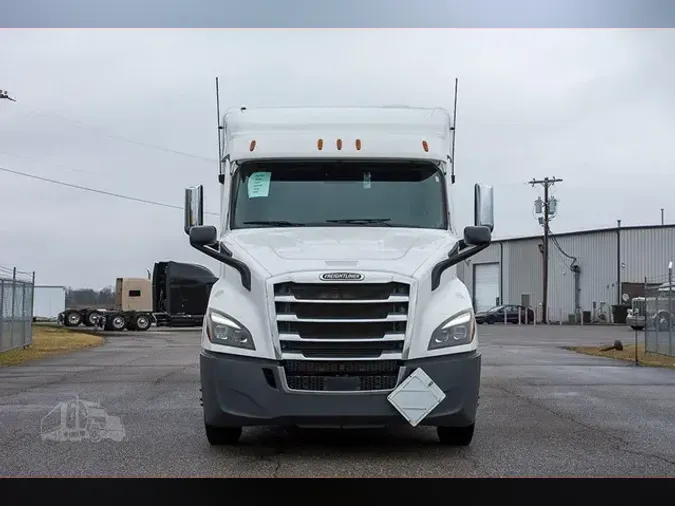 2020 FREIGHTLINER CASCADIA 126