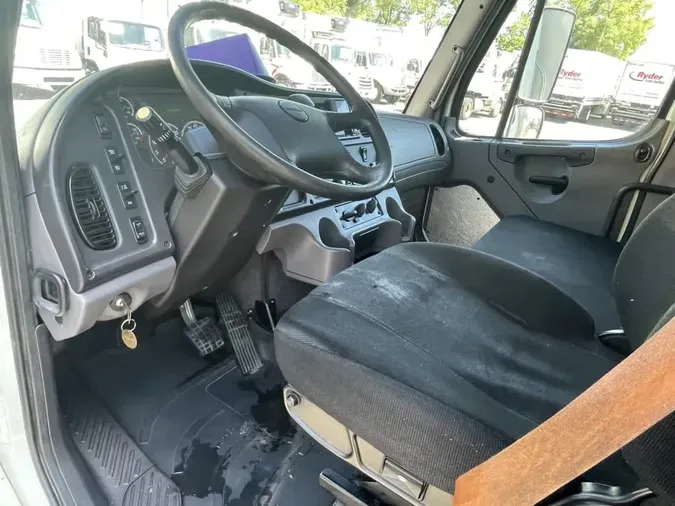 2018 FREIGHTLINER M2 106