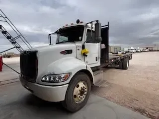 2017 PETERBILT 337