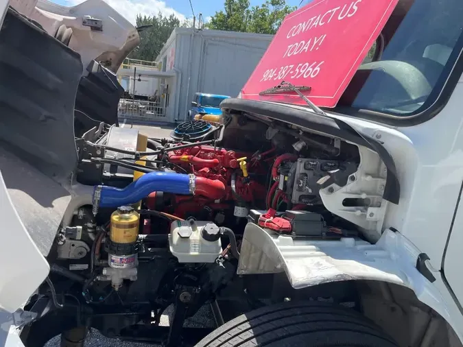 2018 FREIGHTLINER M2 106