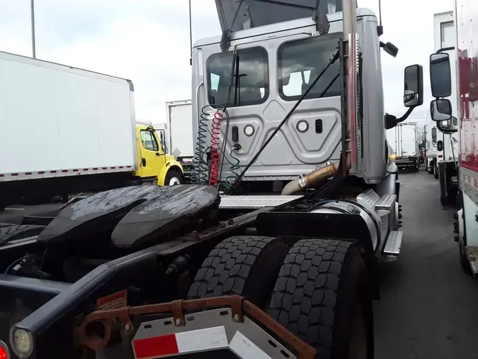 2019 FREIGHTLINER/MERCEDES CASCADIA 1135f4f7cb7066ad50cb85720a02d63a19b