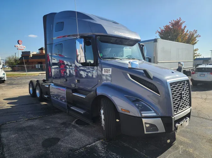 2022 VOLVO VNL64T760