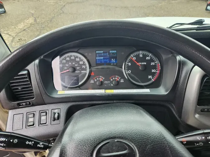 2015 HINO 338 Reefer