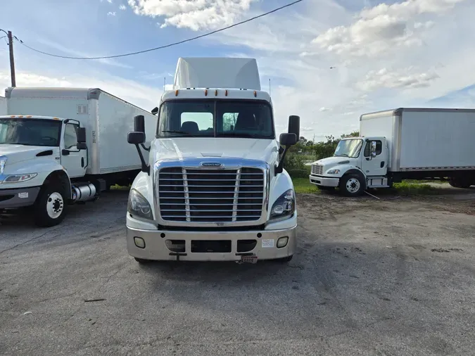 2018 FREIGHTLINER/MERCEDES CASCADIA 125