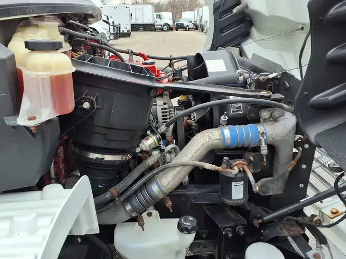 2019 FREIGHTLINER/MERCEDES M2 106