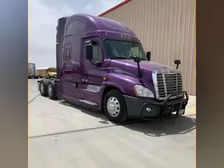 2015 Freightliner CASCADIA 125