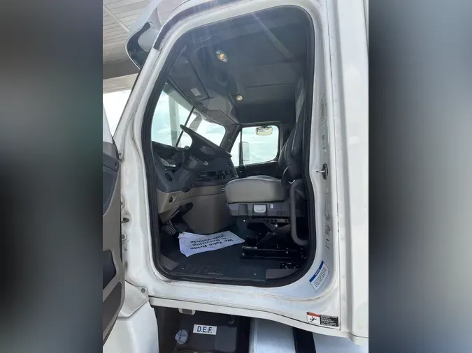 2020 Freightliner Cascadia