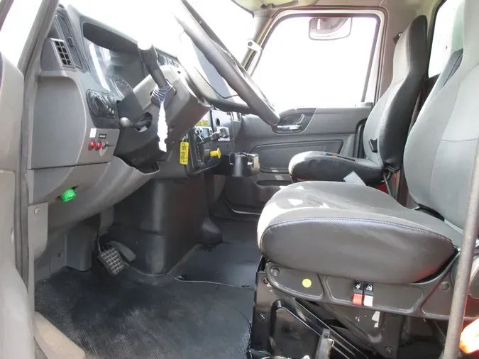 2020 INTERNATIONAL MV-607