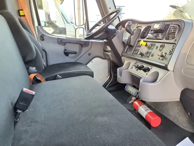 2019 FREIGHTLINER/MERCEDES M2 1065f5c25cdc67e70f6a2bc3e81d402c100