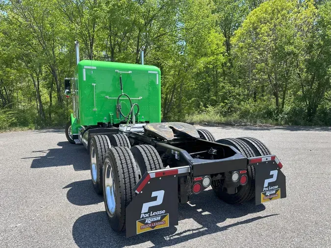 2021 Peterbilt 389