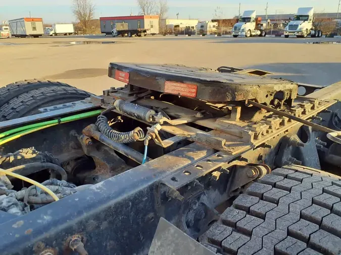 2019 NAVISTAR INTERNATIONAL LT625 DAYCAB T/A5f60b14f1852b4ef631032bb02275e39