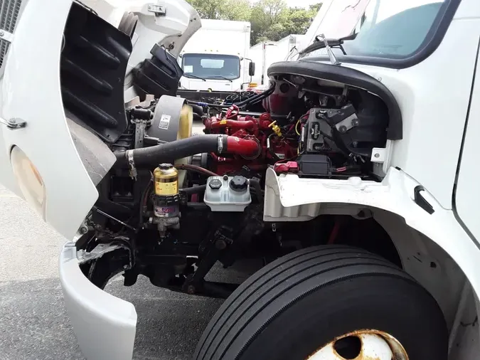 2020 FREIGHTLINER M2 106